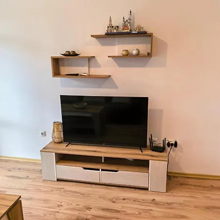 Aheloy Apart Apartment *